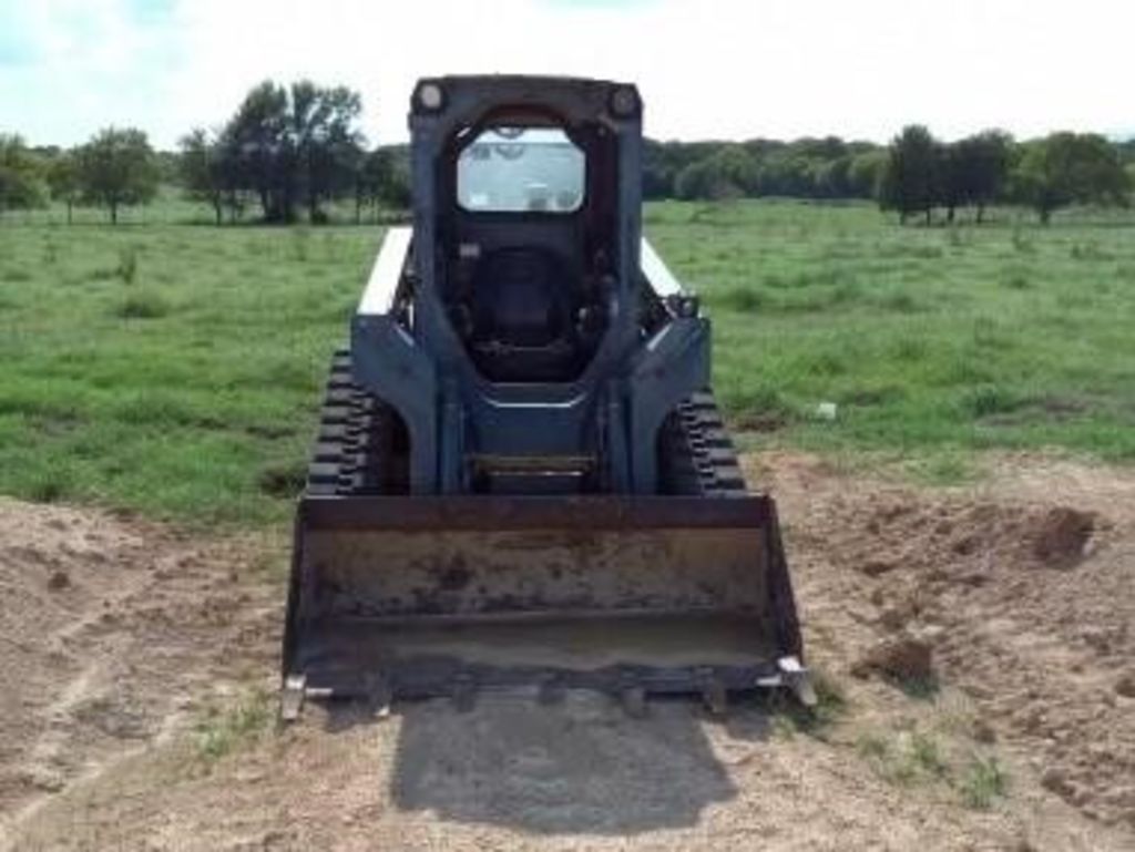 2011 John Deere 319D Skid Steer Loader