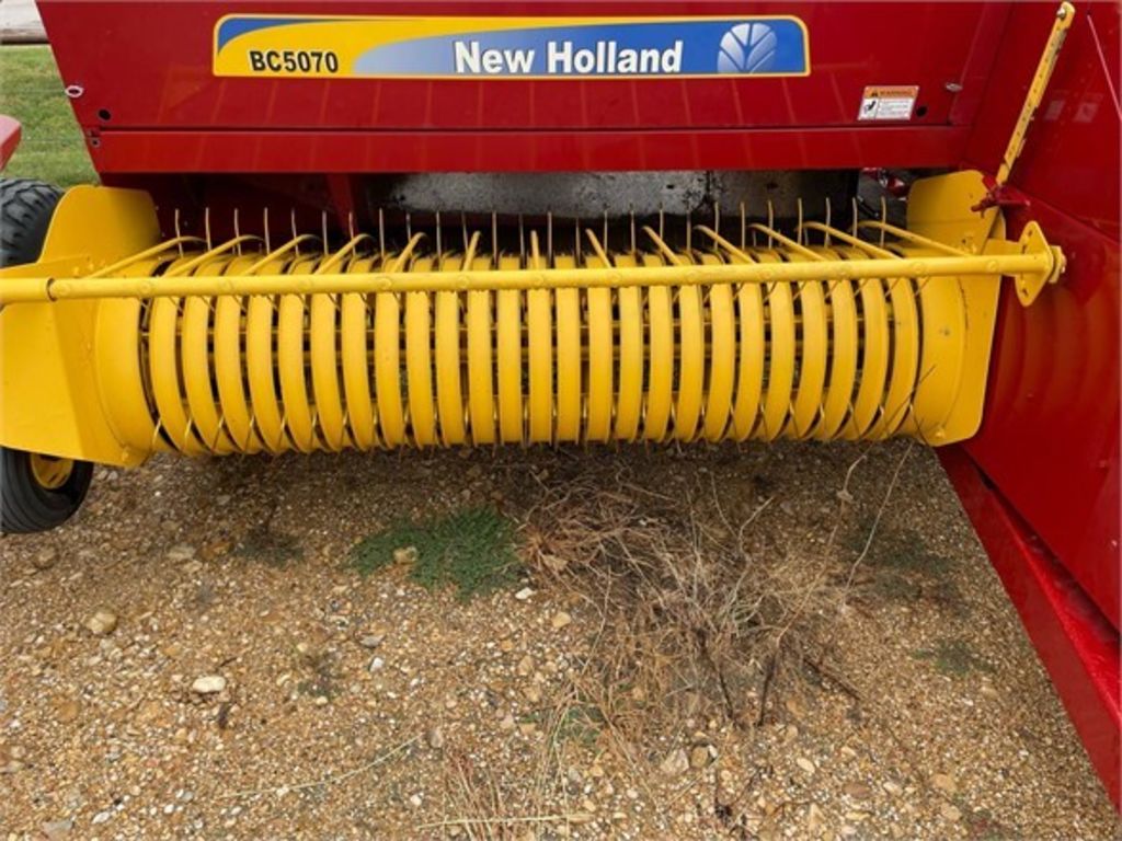 2021 New Holland BC5070 HAYLINER Misc