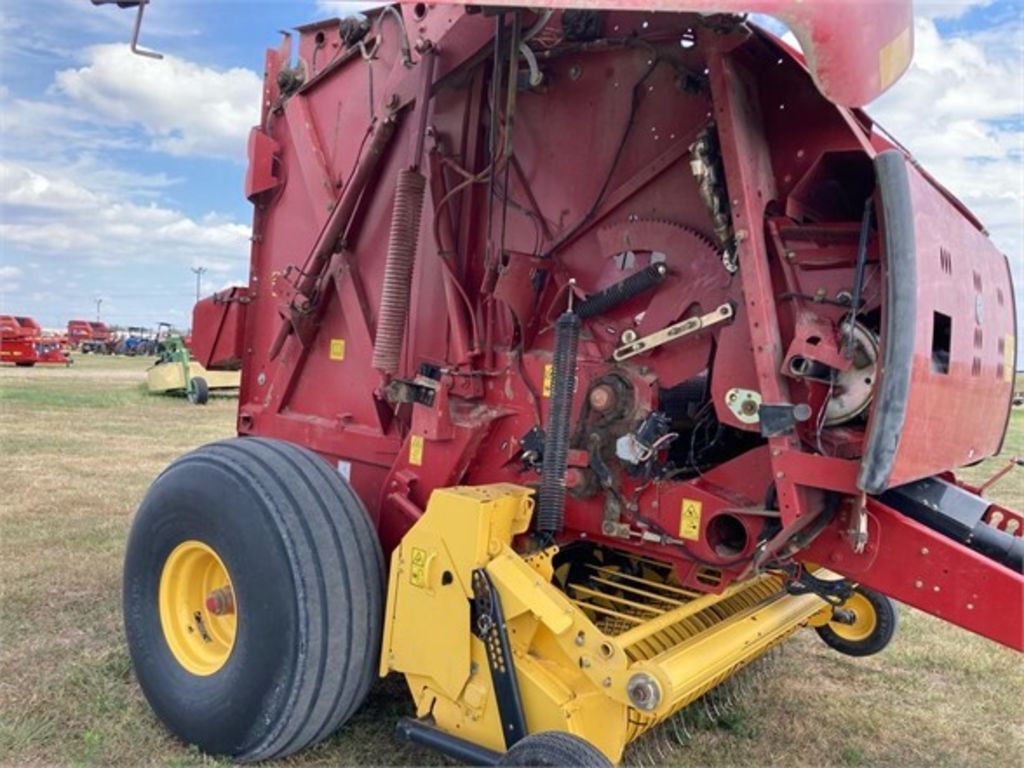 2017 New Holland ROLL-BELT 460 Baler/Round