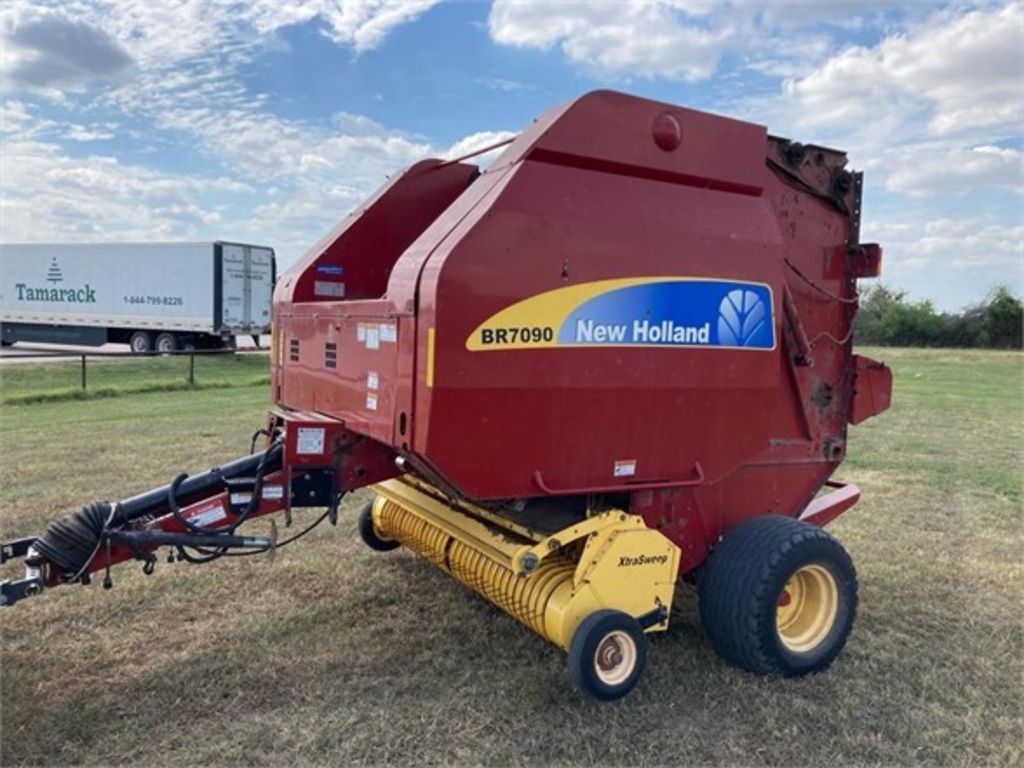 2013 New Holland BR7090 Baler/Round