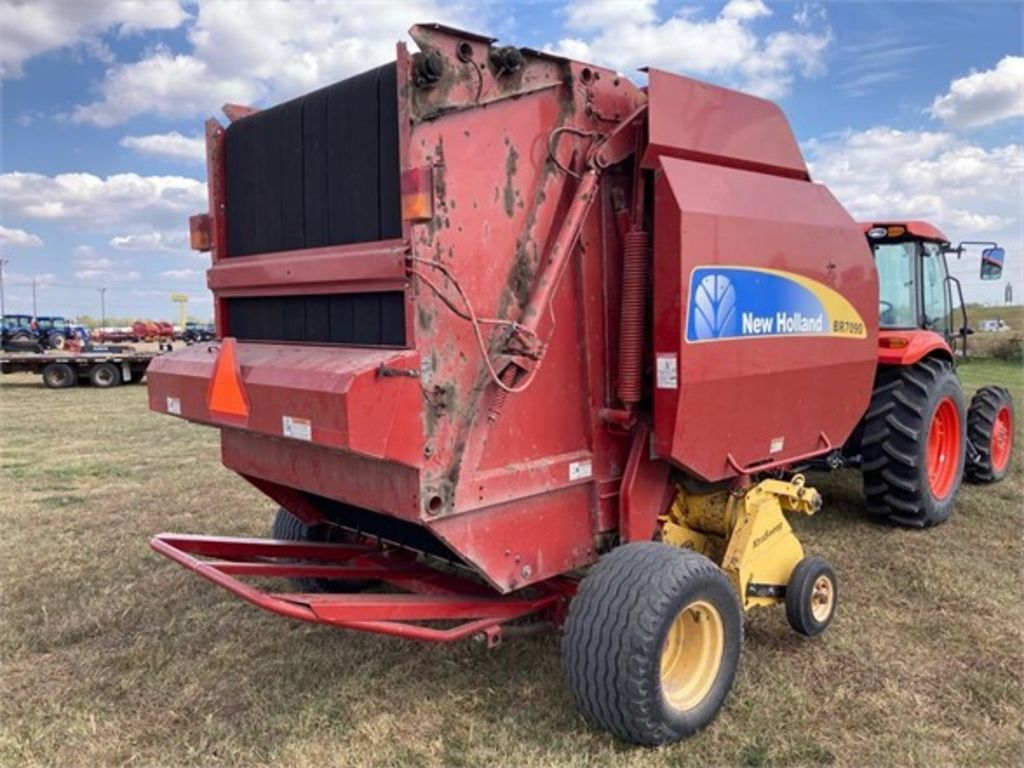 2013 New Holland BR7090 Baler/Round