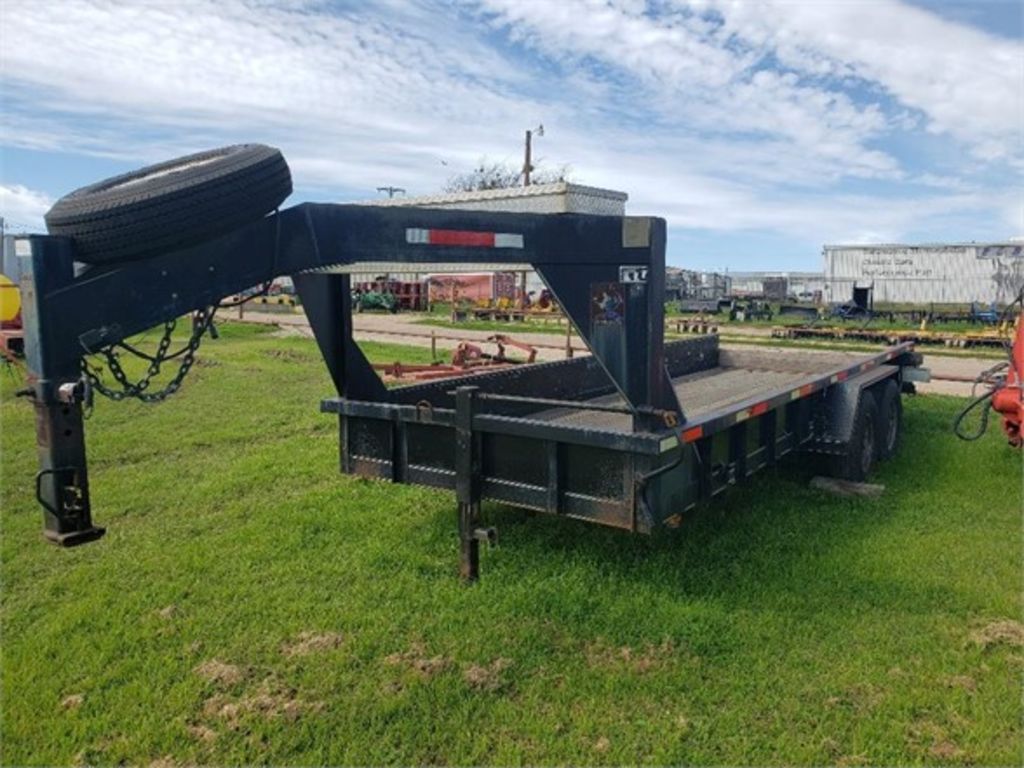 2001 Texas Bragg 20 FT LBGN Trailer