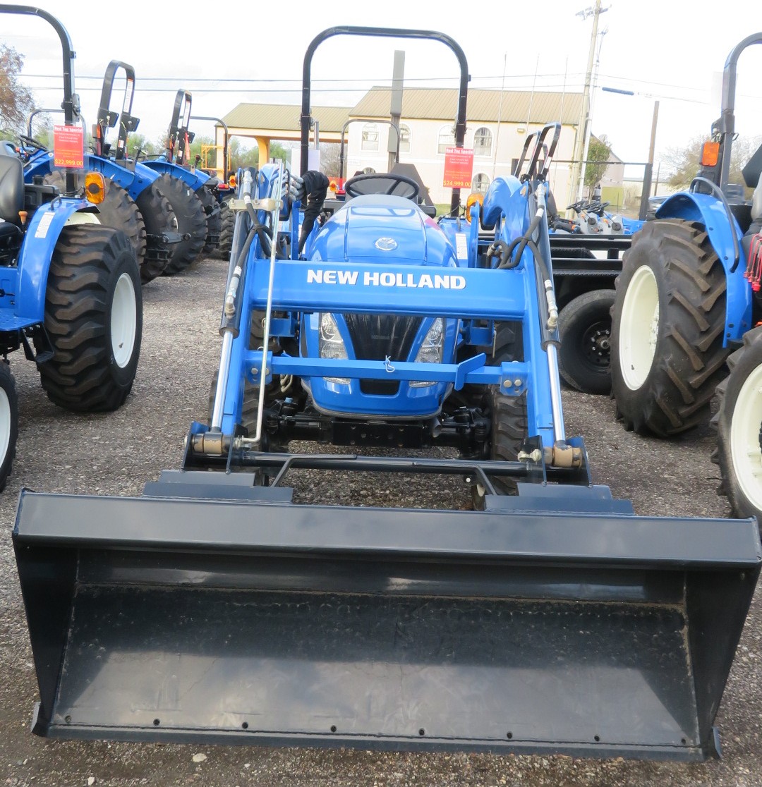 2023 New Holland WORKMASTER 40 Tractor Compact