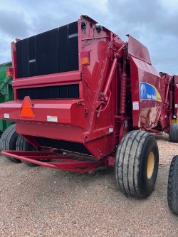 2012 New Holland BR7090 Baler/Round