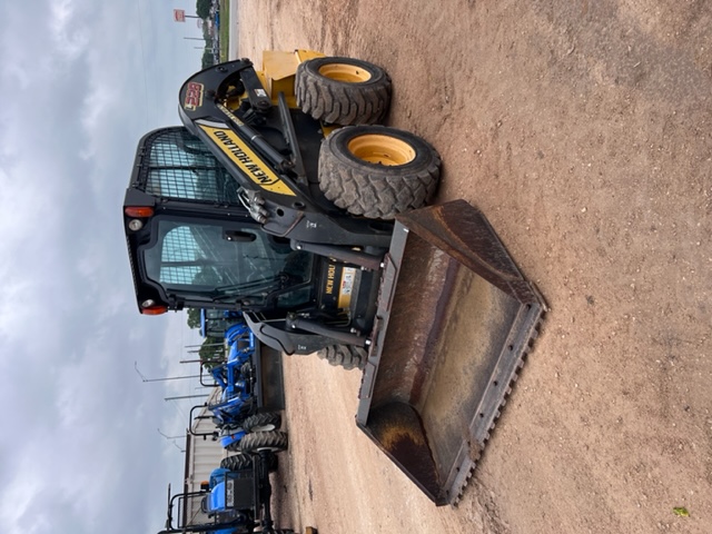 2016 New Holland L228 Skid Steer Loader