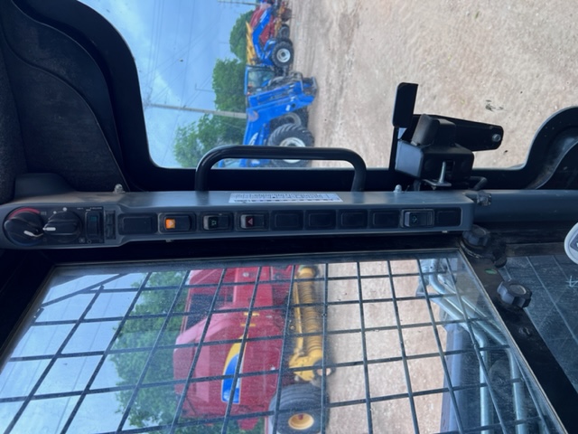 2016 New Holland L228 Skid Steer Loader