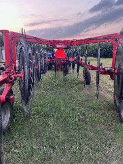 Kuhn SR616GII Rake/Wheel