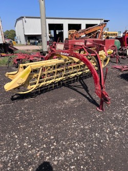 2009 New Holland 258 Rake