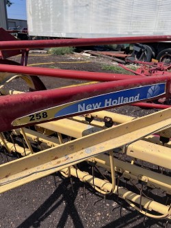 2009 New Holland 258 Rake