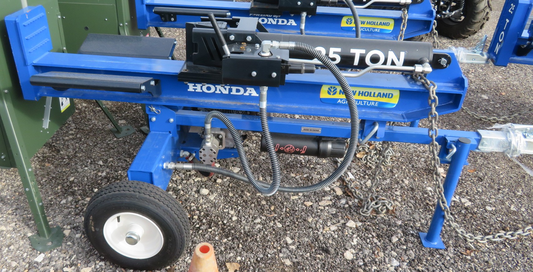 2024 New Holland BNLS25TEH Wood Splitter