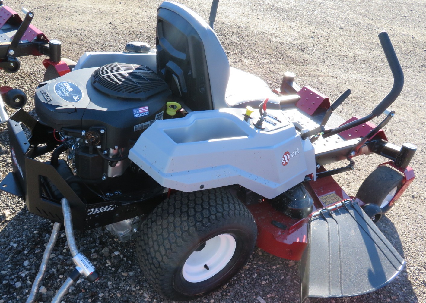 2025 Exmark QZE725GKC50200 Mower/Zero Turn