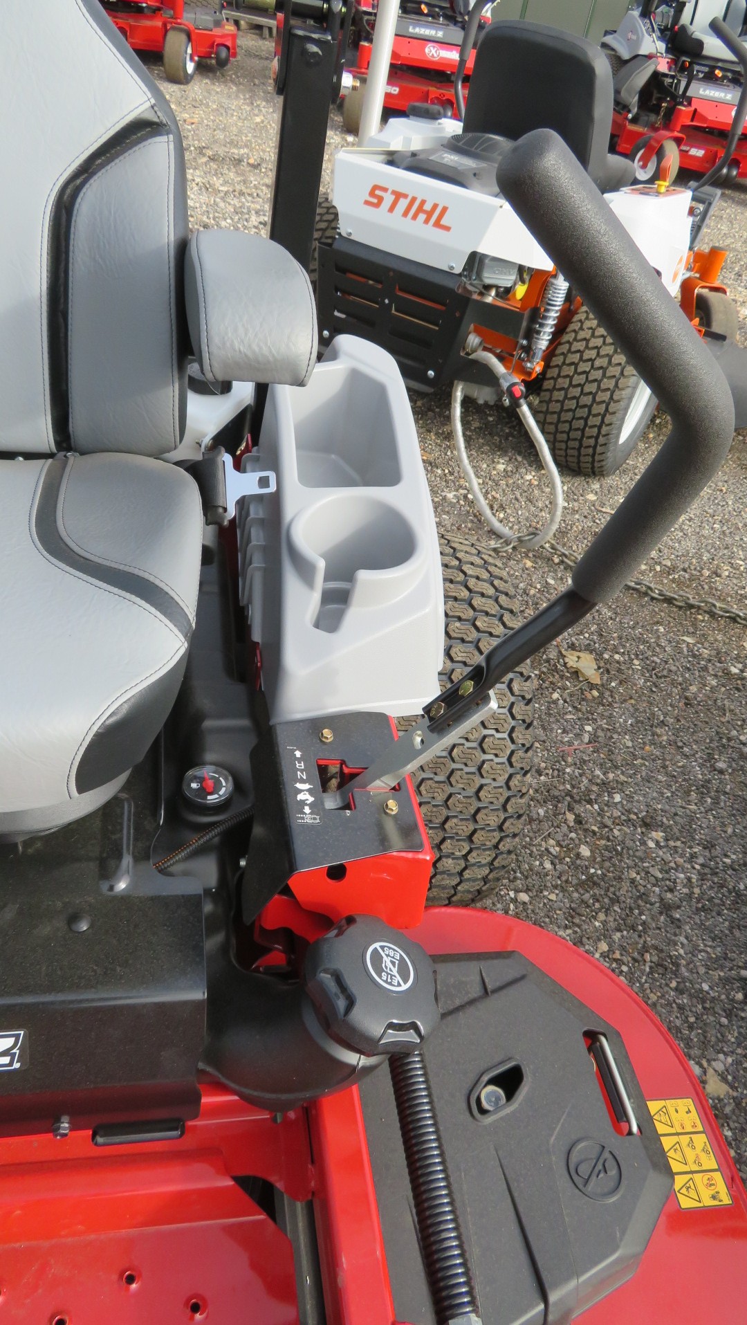 2025 Exmark LRE730GKA604A3 Mower/Zero Turn