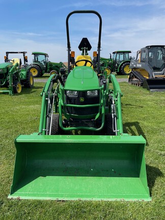 2019 John Deere 1025R Tractor Compact