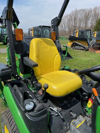 2019 John Deere 1025R Tractor Compact