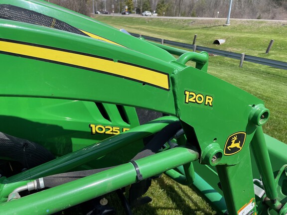 2019 John Deere 1025R Tractor Compact