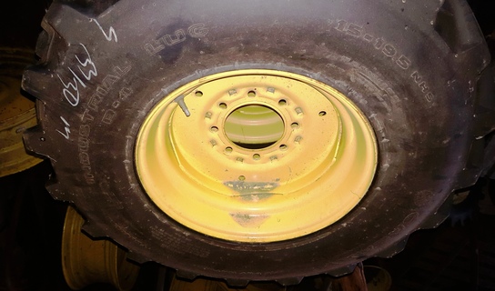Misc 15-19.5 NHS Tires