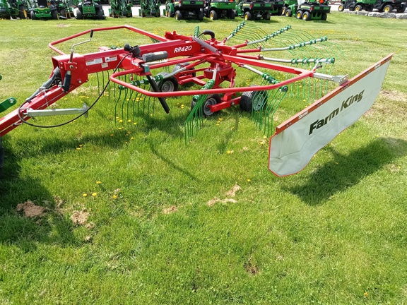 2023 Buhler Farm King rr420fk Rake
