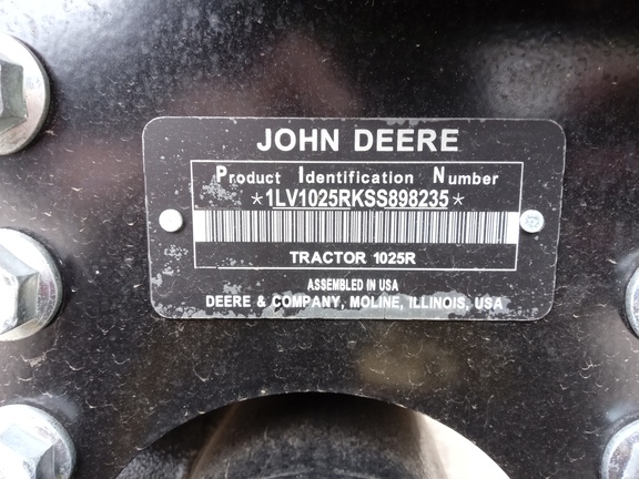 2025 John Deere 1025R Tractor Compact