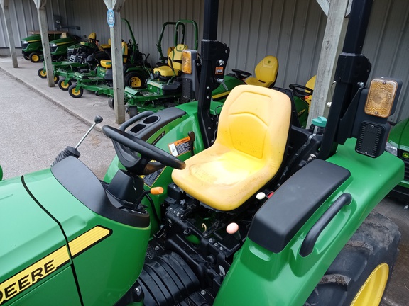 2022 John Deere 3043D Tractor Compact