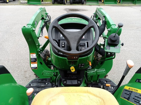 2022 John Deere 3043D Tractor Compact
