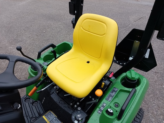 2025 John Deere 1025R Tractor Compact