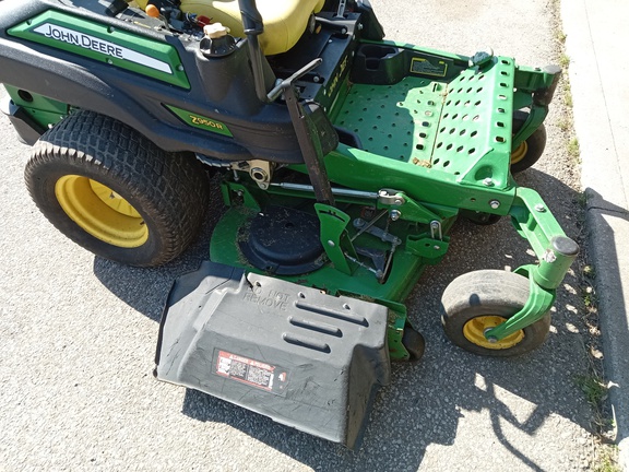 2015 John Deere Z950R Mower/Zero Turn