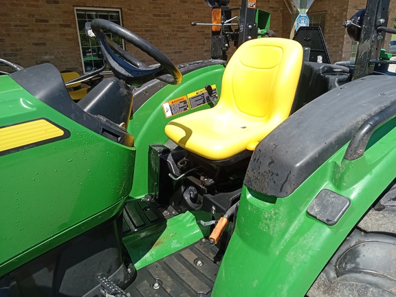 2021 John Deere 4066M Tractor Compact