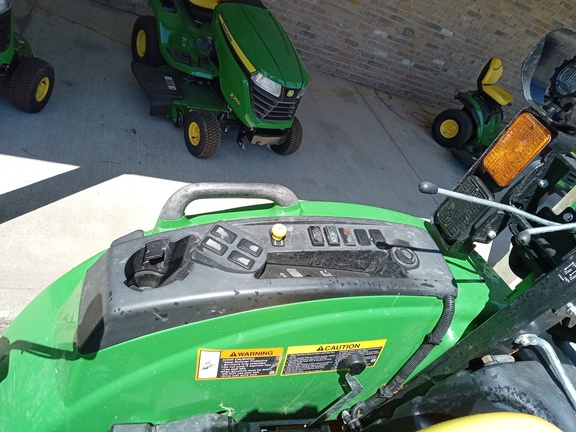 2021 John Deere 4066M Tractor Compact