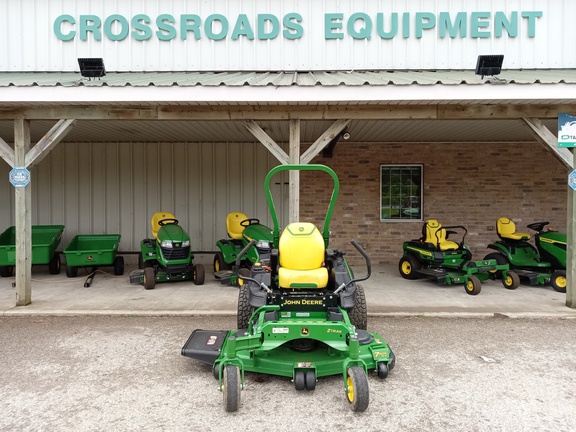John Deere Z915E Mower/Zero Turn