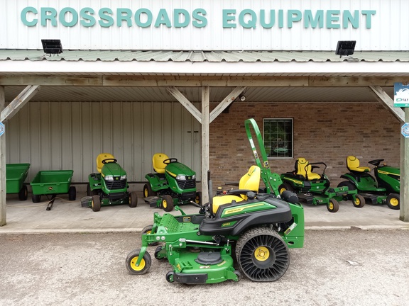 John Deere Z915E Mower/Zero Turn