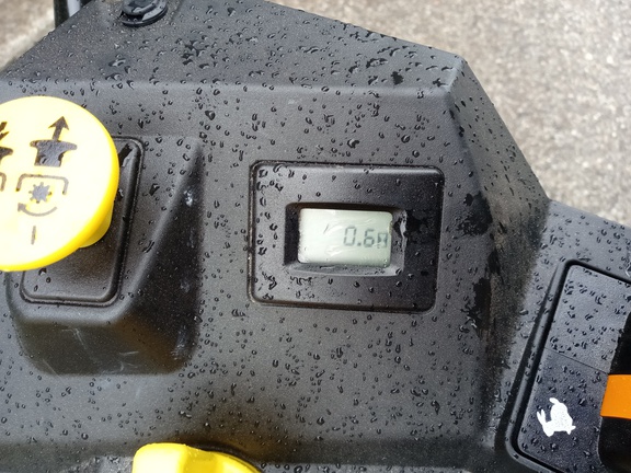 2026 John Deere Z320R Mower/Zero Turn