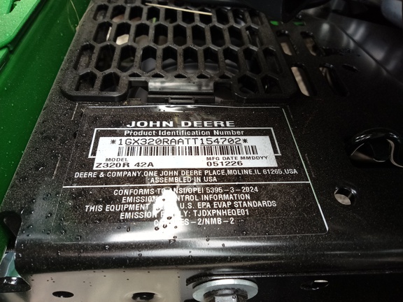 2026 John Deere Z320R Mower/Zero Turn