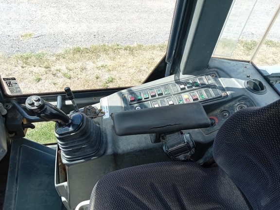 2014 John Deere 244J Compact Utility Loader
