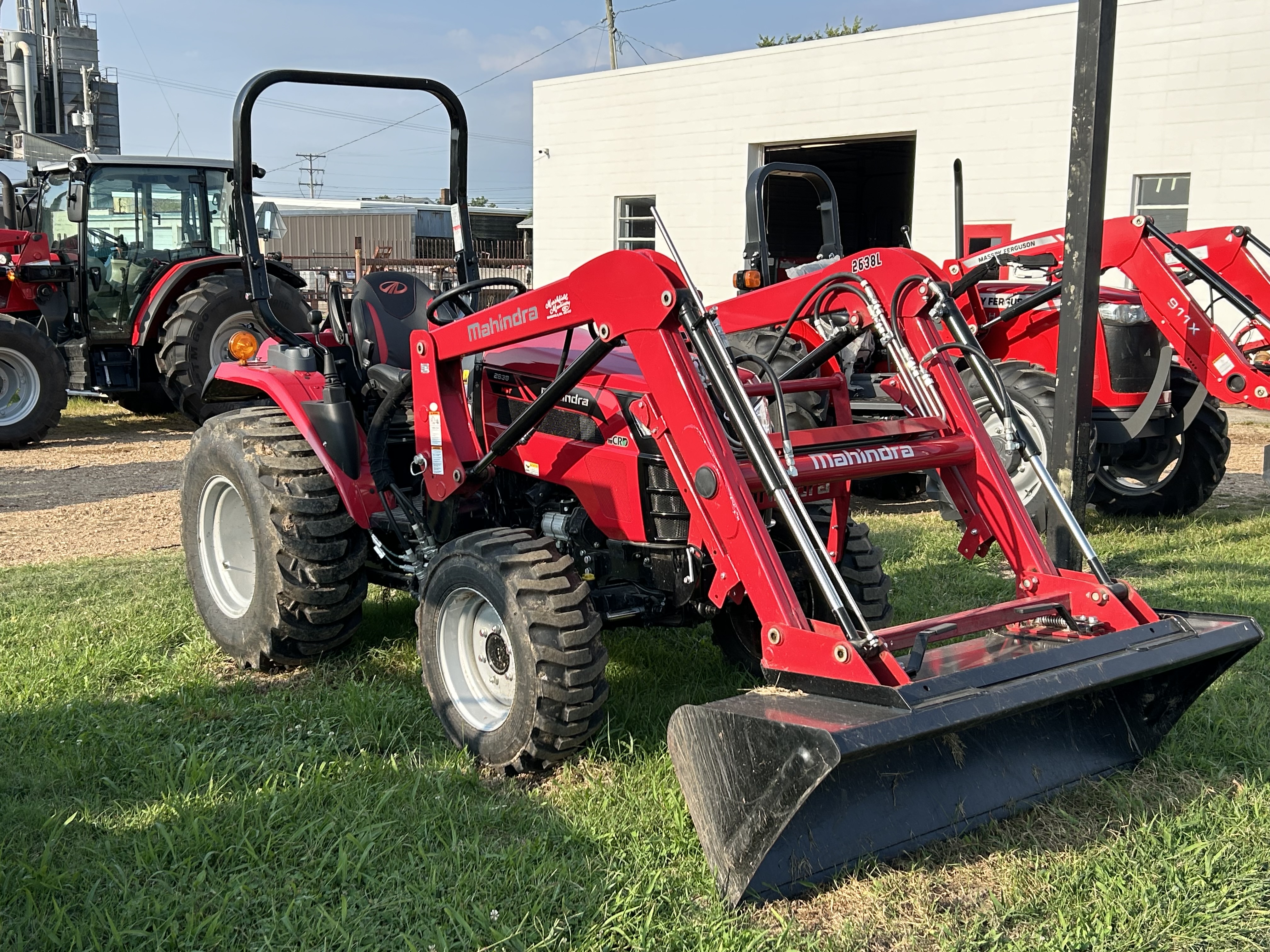 2022 Mahindra 2638 Tractor