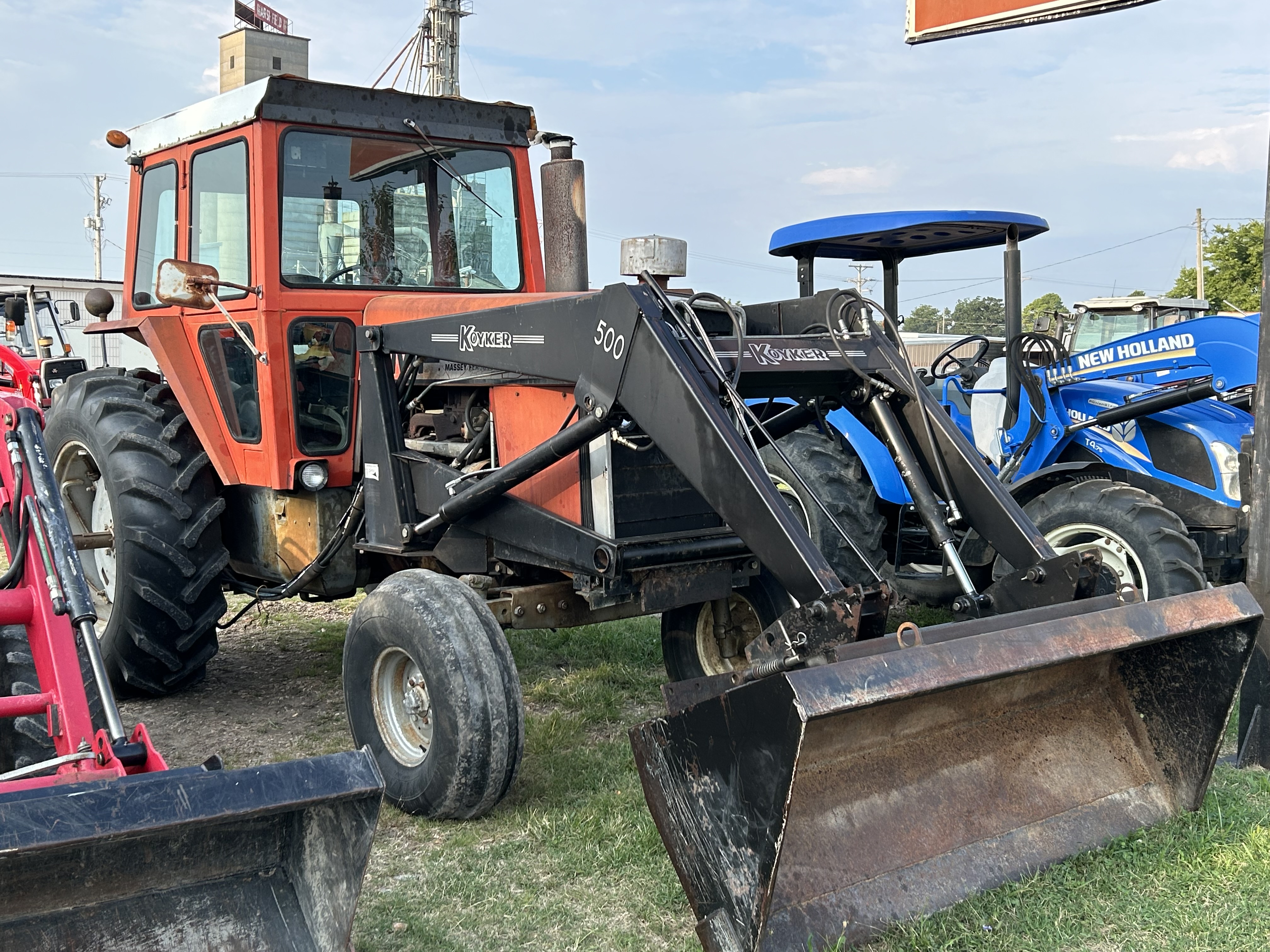 1976 Massey Ferguson 1135 Tractor