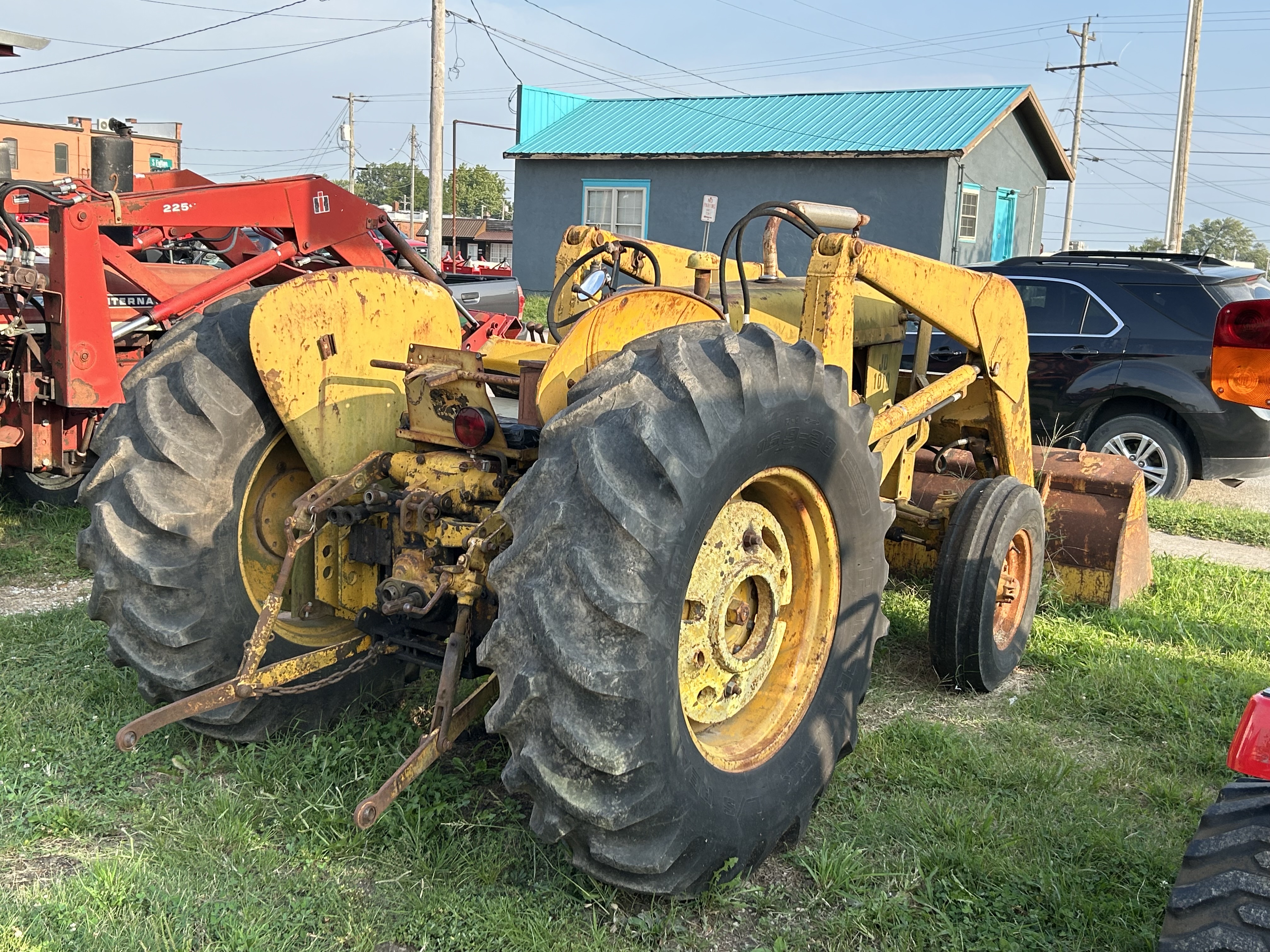 John Deere 1010 Tractor