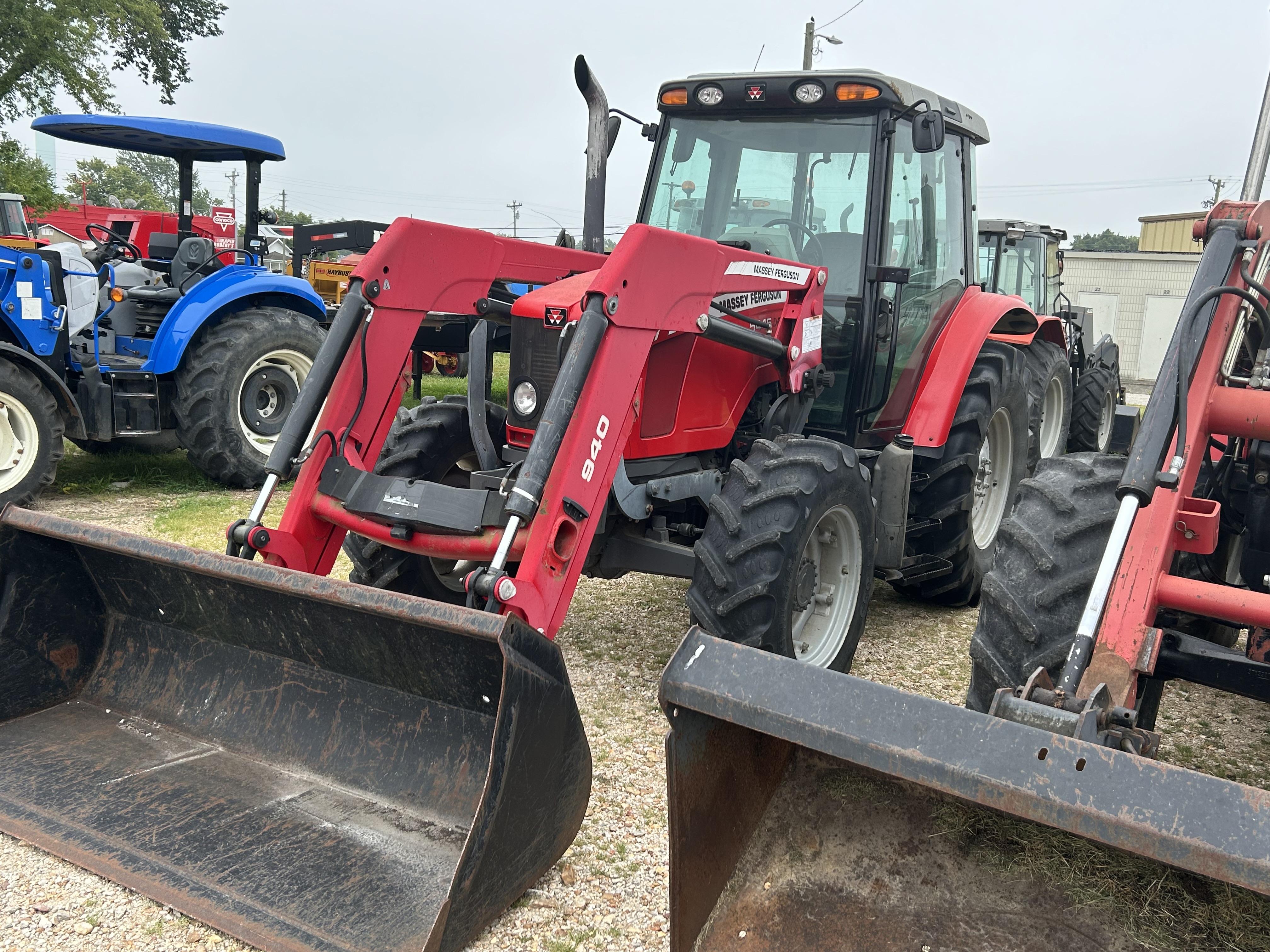 2010 Massey Ferguson 5445 Tractor