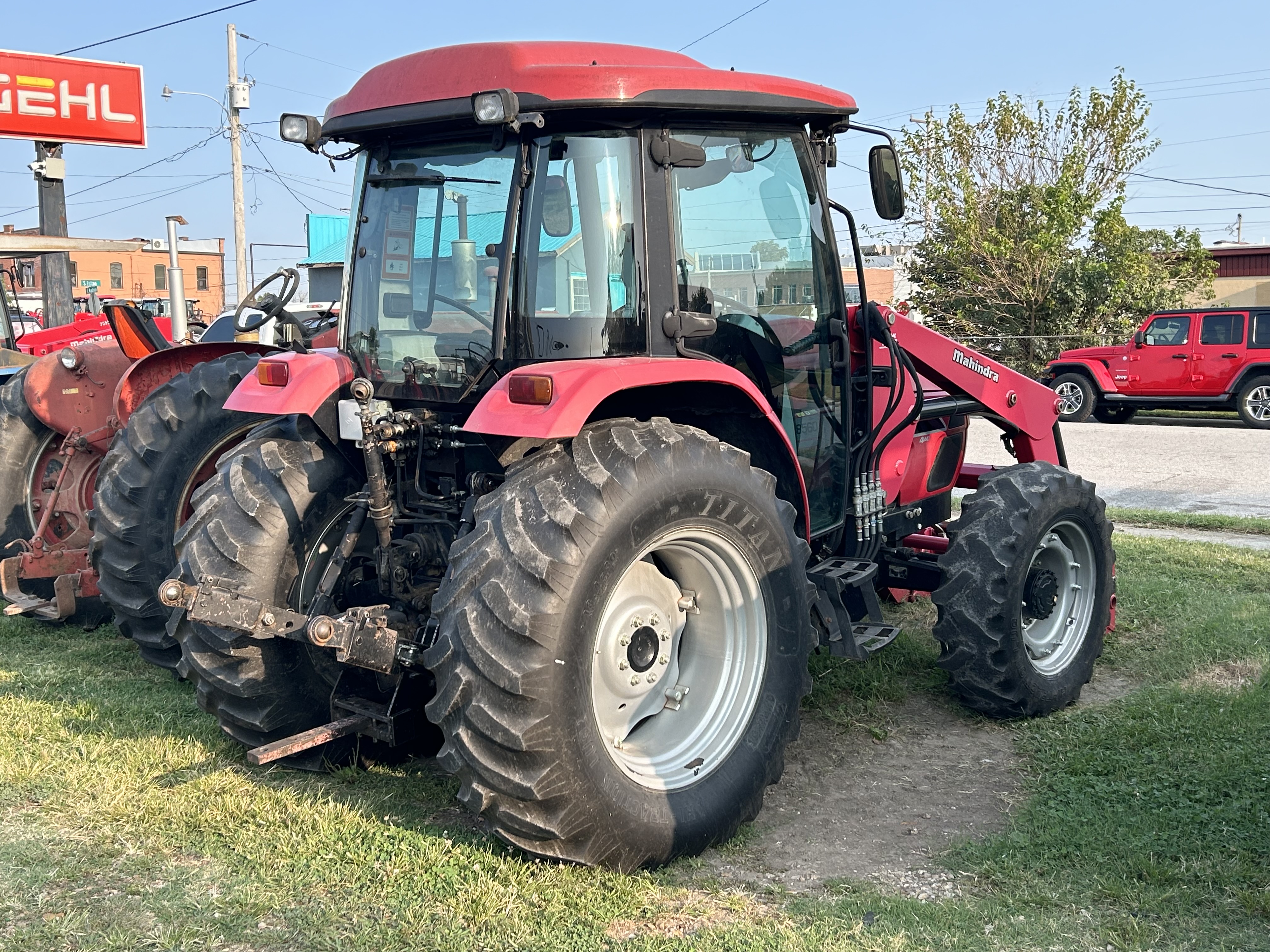 2011 Mahindra 8560 4WD Cab Tractor