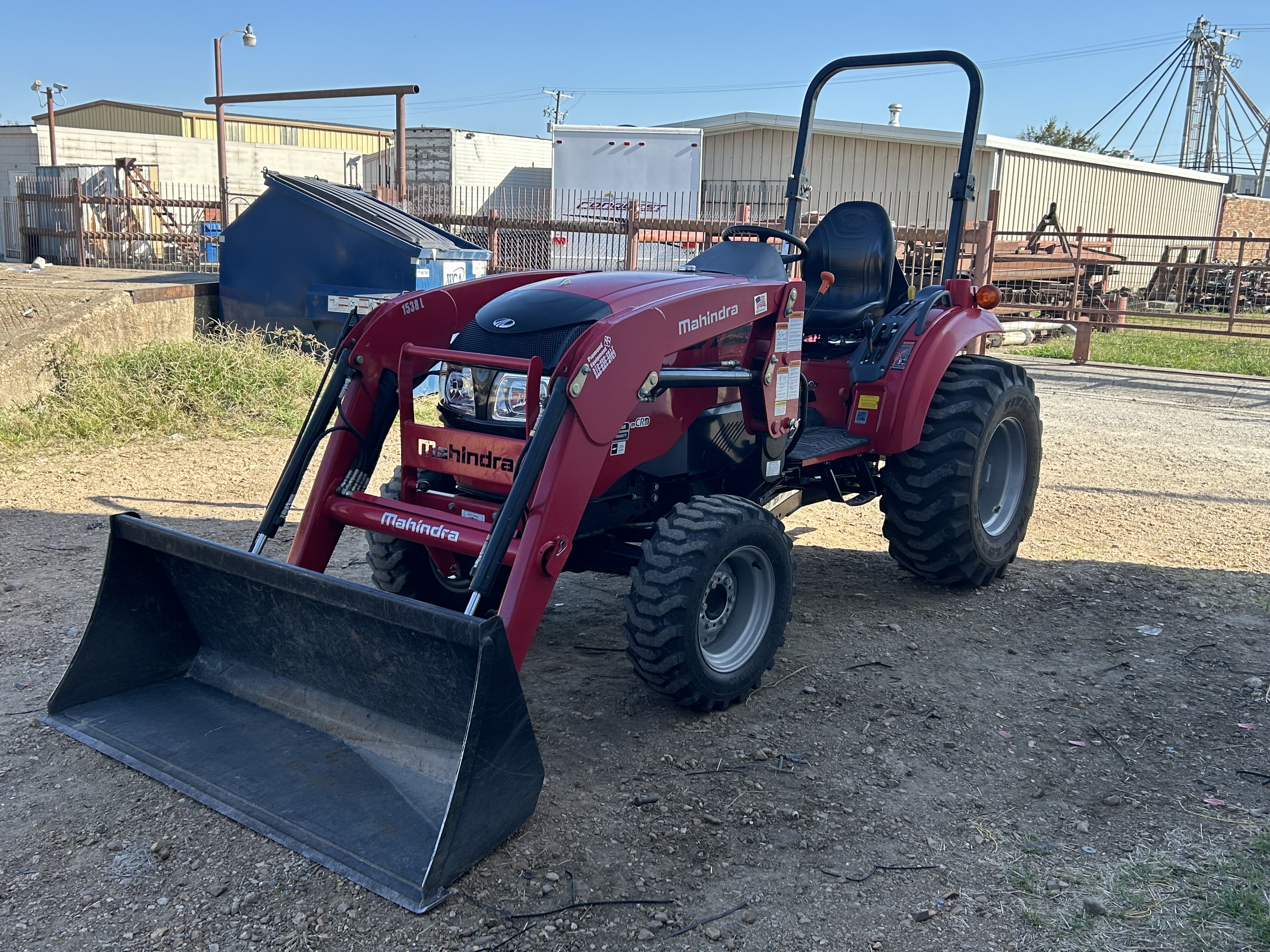 2017 Mahindra 1533 Tractor