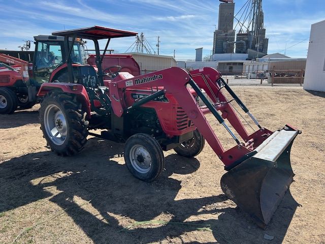 2011 Mahindra 4025 2WD Tractor