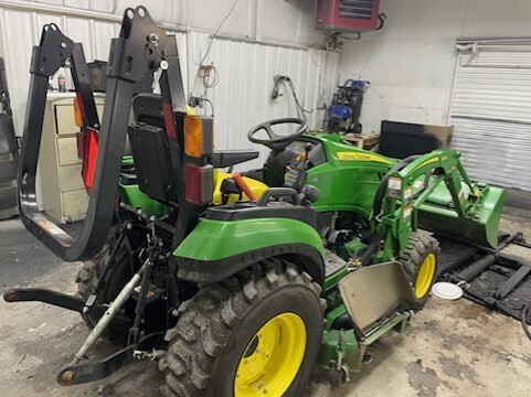 2019 John Deere 2025R Tractor Compact