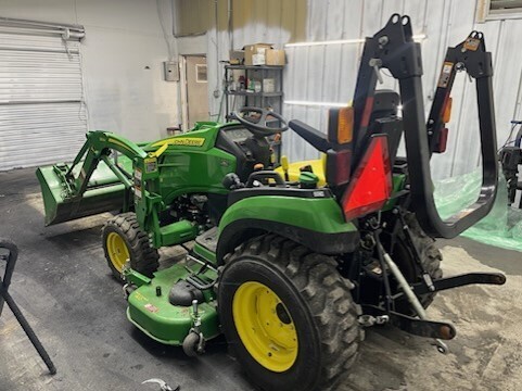 2019 John Deere 2025R Tractor Compact