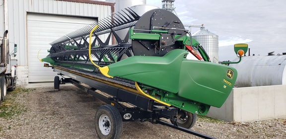 2019 John Deere 740FD Header Combine