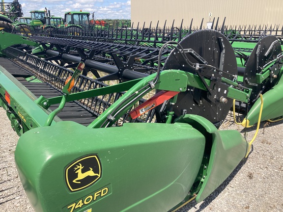 2019 John Deere 740FD Header Combine