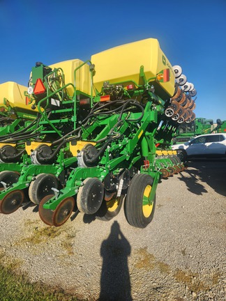 2023 John Deere 1795 Planter