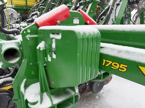 2023 John Deere 1795 Planter