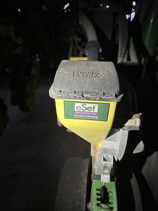 2012 John Deere 1790 Planter