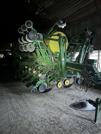 2012 John Deere 1790 Planter