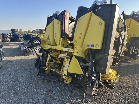 2021 John Deere 772 Header Forage