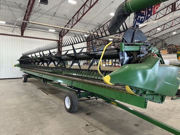 2019 John Deere 745FD Header Combine